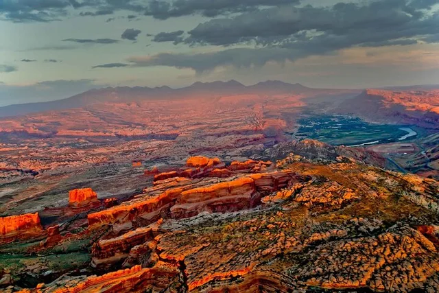 Moab Airplane Tour Over Arches National Park 30 min - Image 4