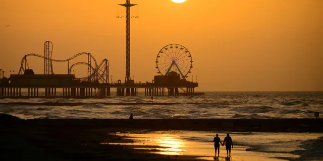 Galveston Historic Pleasure Pier All-Day Pass - Image 4