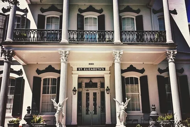 New Orleans Garden District Walking Tour - Image 6
