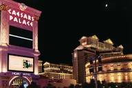 Las Vegas Panoramic Night Bus Tour thumbnail 3