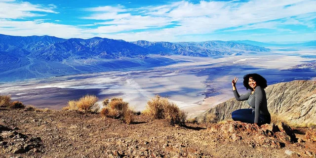 Las Vegas Death Valley Sunset and Stargazing Tour - Image 4