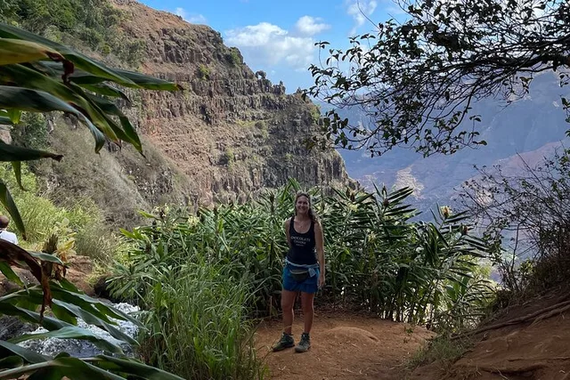 Honolulu Waterfall Hike in Rainforest - Image 3
