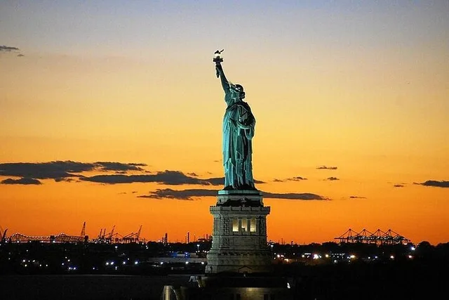 NYC Fireworks Cruise over Statue of Liberty - Image 2