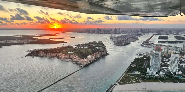 Miami Aerial Tour: Beaches, Mansions, and Skyline - Image 4