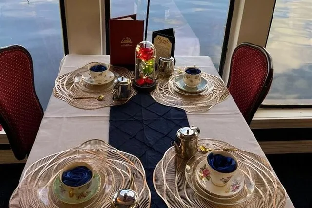Sanford St. Johns River High-Tea Cruise - Image 3