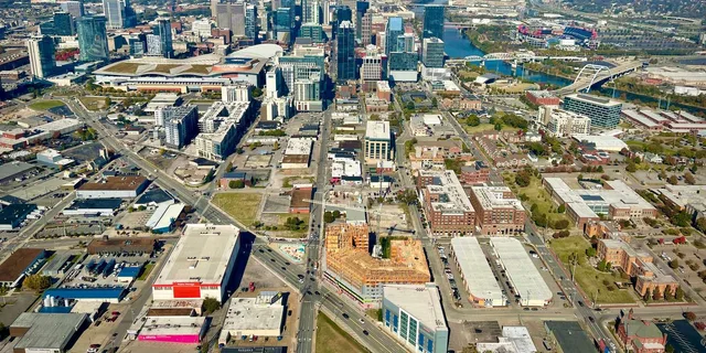 Nashville Helicopter Tour of Celebrity Homes 30 Min - Image 5