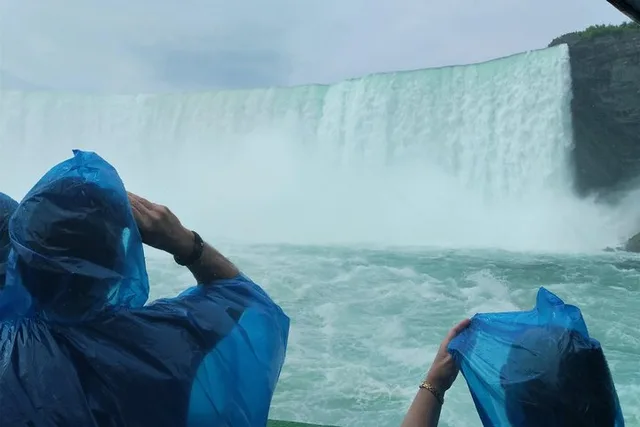 Niagara Falls US Tour with Boat Ride and Cave - Image 6