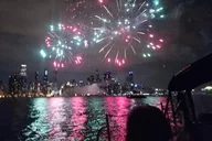 Chicago Fireworks Sailboat Charter thumbnail 6