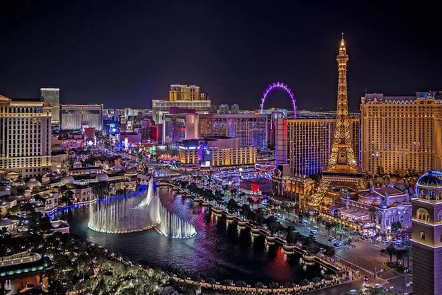 Las Vegas Jeep Tour with Fremont Street and Red Rock - Image 6
