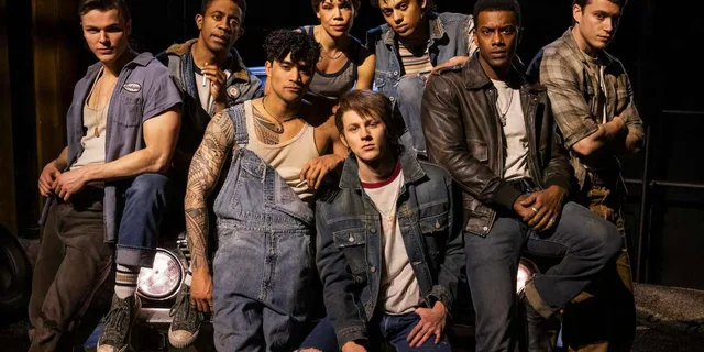 New York Broadway Musical: The Outsiders - Image 2