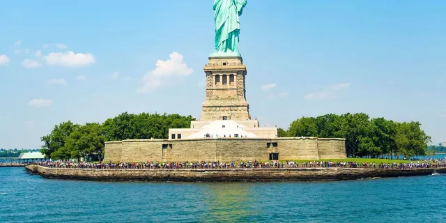 New York City Statue of Liberty and Ellis Island Tour - Image 6