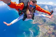 Hawaii Tandem Skydiving Experience thumbnail 5
