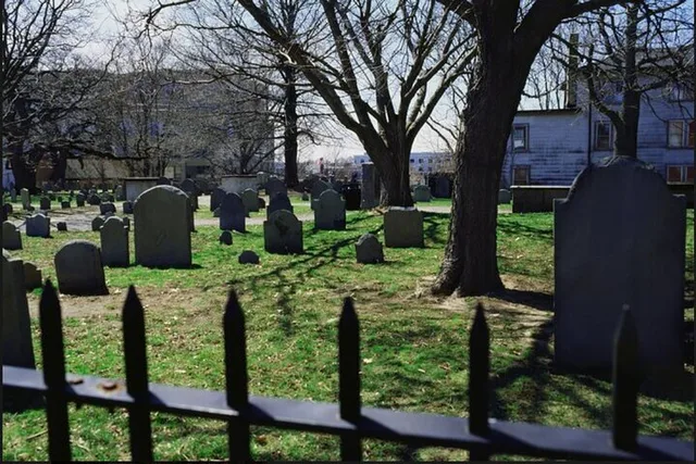 Salem Ghost Tour 90 Min - Image 2