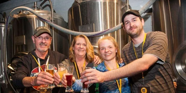 Houston Craft Beer Tour in The Heights 3.5 hr - Image 1