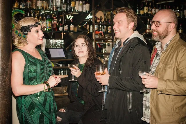 Chicago Ghost Walking Tour with Booze - Image 5