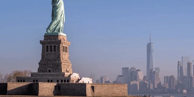 New York Statue of Liberty and Ellis Island Tour - Image 4