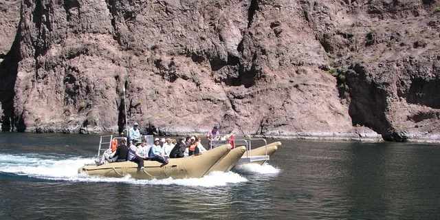 Las Vegas Grand Canyon Helicopter and Rafting Tour - Image 6