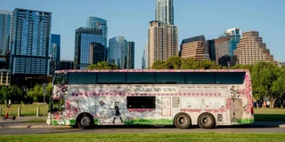Austin Tea Bus Tour with Live Music 1.5 hr