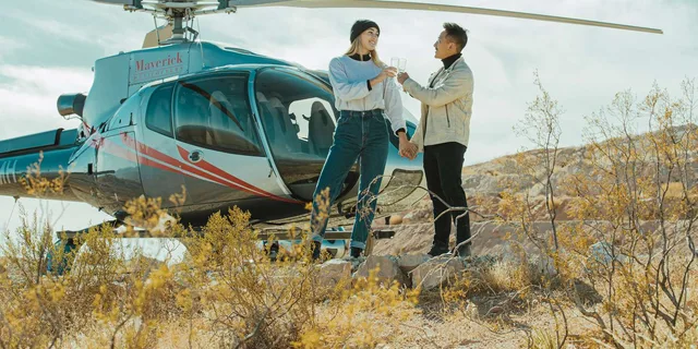 Las Vegas Red Rock Canyon Helicopter Tour with Champagne - Image 2