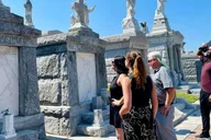 New Orleans City and Cemetery Tour with Garden District Stroll thumbnail 2