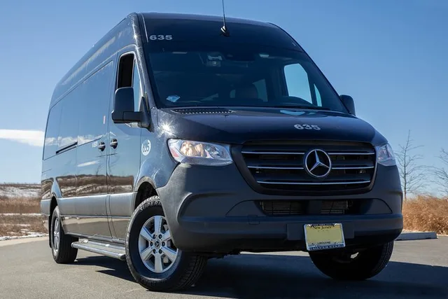 New York City Airport Departure Transfer - Image 5