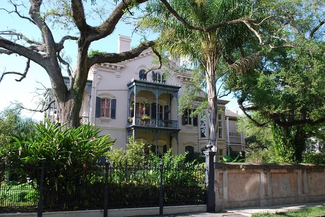 New Orleans Garden District Walking Tour - Image 6