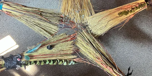Salem Broom Making Workshop - Image 5