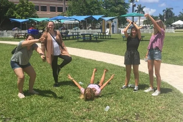 Pembroke Pines Scavenger Hunt 2 hr - Image 1