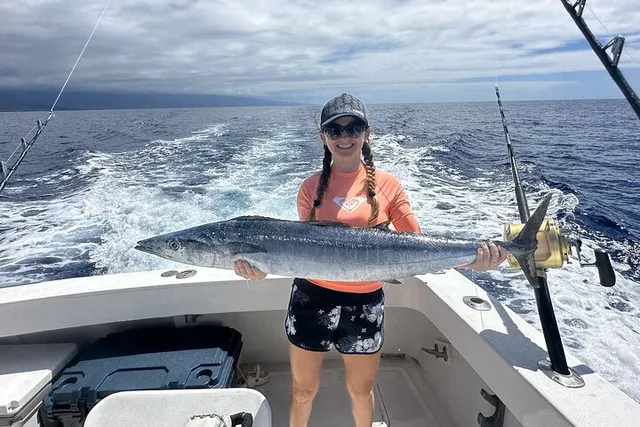 Kailua-Kona Private Fishing Charter 5 hr - Image 4