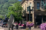 Aspen City Highlights Walking Tour thumbnail 1