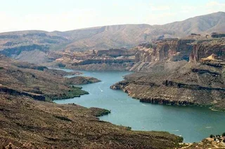 Phoenix Apache Trail Day Tour with Dolly Steamboat