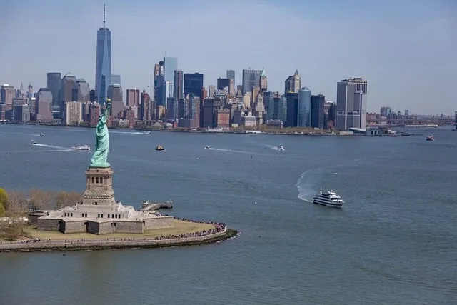 New York Brunch Cruise from Pier 15 - Image 2