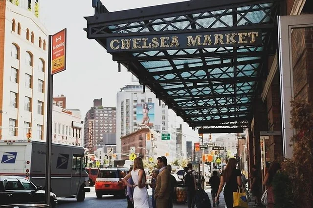 New York City Flea Market Tour with Local Guide - Image 6