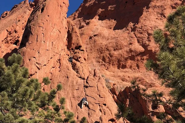 Colorado Springs Tour: Garden of the Gods and Pikes Peak - Image 4