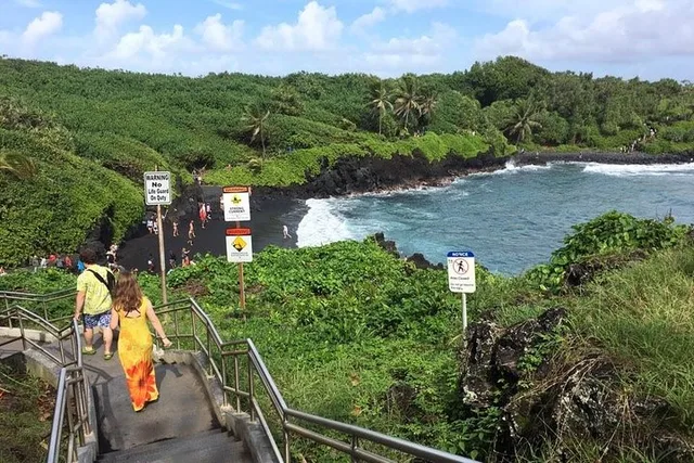 Kahului Road to Hana Day Trip with Lunch - Image 5