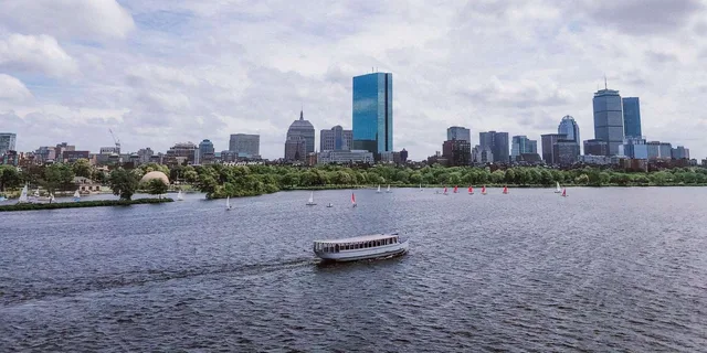 Boston Charles River Sightseeing Cruise - Image 2