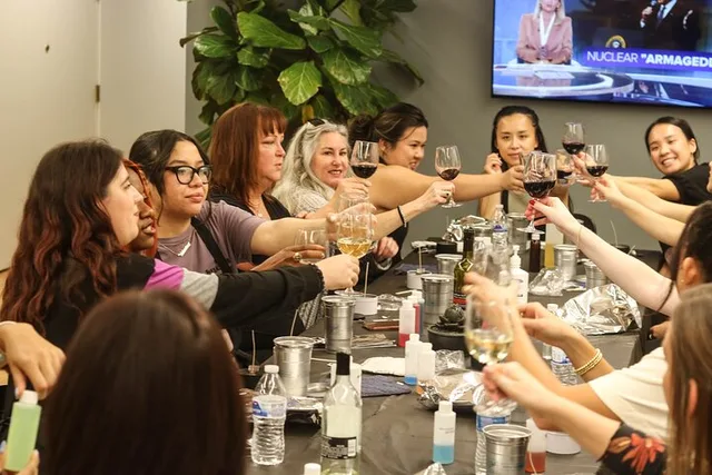 Los Angeles Candle Making Experience - Image 3
