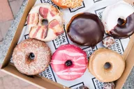 Cambridge Donut Walking Tour in Harvard Square thumbnail 2