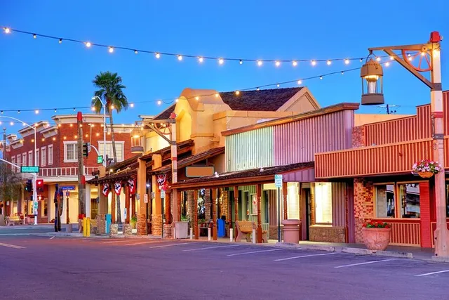 Scottsdale Art, Shops & Scenic Strolls Tour - Image 4