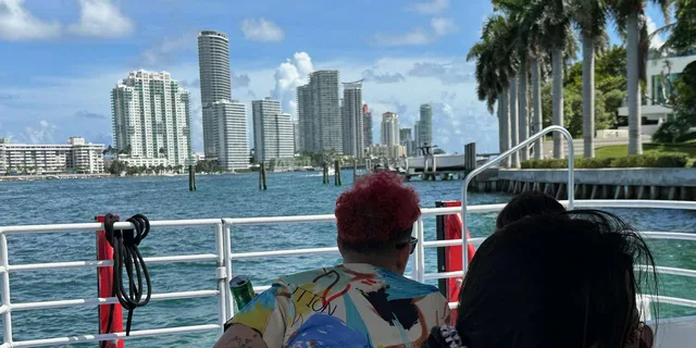 Miami Mobsters & River Mysteries Cruise - Image 6