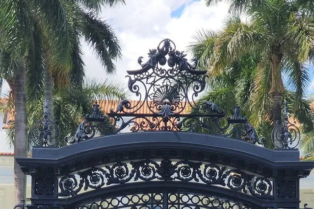 Miami Palm Beach Tour with Flagler Museum - Image 1