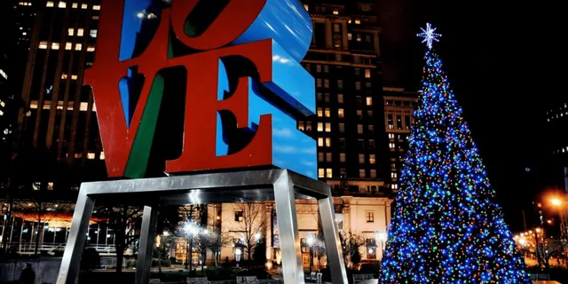 Philadelphia Holiday Lights Driving Tour - Image 1