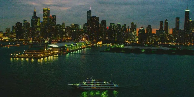 Chicago Lake Michigan Brunch Cruise - Image 6