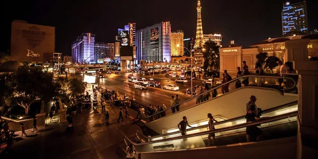 Las Vegas Strip Night Tour in Spanish - Image 5