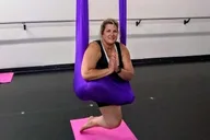 Savannah Aerial Yoga Experience 60 min thumbnail 6