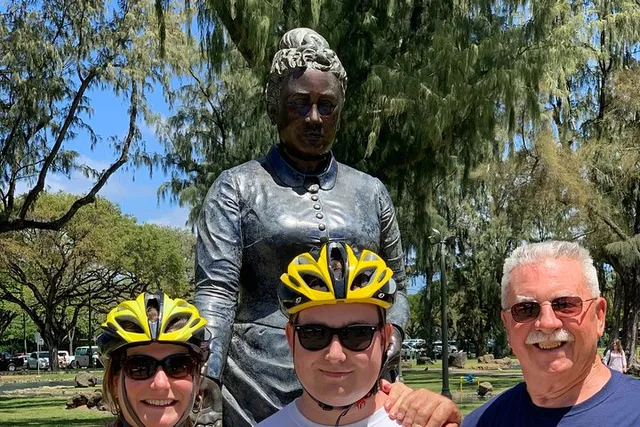 Honolulu Foodie Bike Tour - Image 2