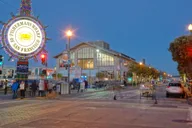 San Francisco Holiday Lights Tuk Tuk Tour thumbnail 4