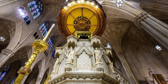 New York St. Patrick's Cathedral Self-Guided Tour - Image 4