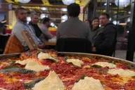 Chicago Walking Pizza Tour thumbnail 5