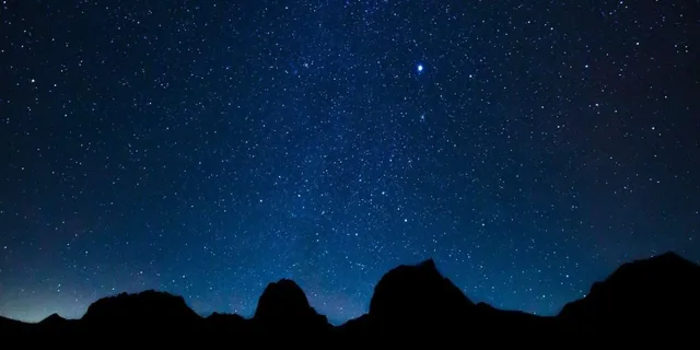 Las Vegas Death Valley Sunset and Stargazing Tour - Image 1